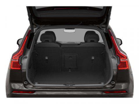 Photo of 2022 Onyx Black Metallic Volvo XC60 Recharge Plug-In Hybrid