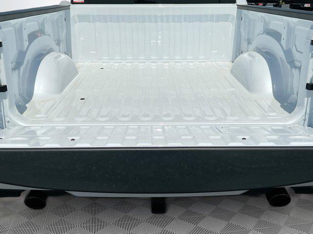 Photo of 2025 Ivory White Tri-Coat Pearlcoat RAM 1500