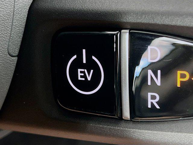 Photo of 2026 Ivory Kia EV9