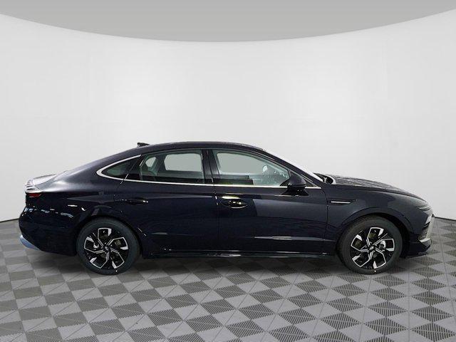 Photo of 2025 Carbon Blue Hyundai SONATA