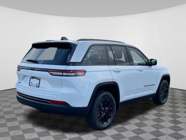 Photo of 2025 Bright White Clearcoat Jeep Grand Cherokee