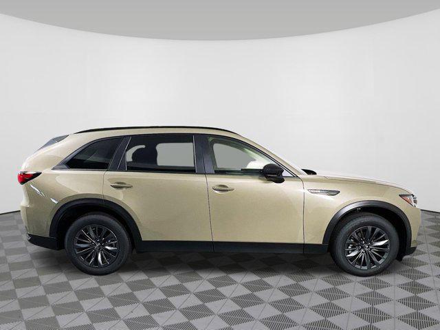 Photo of 2025 Zircon Sand Metallic Mazda CX-70