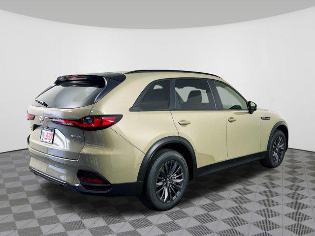 Photo of 2025 Zircon Sand Metallic Mazda CX-70
