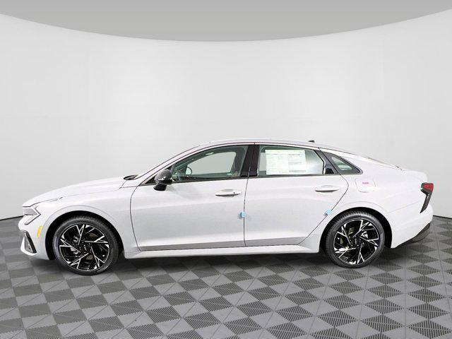 Photo of 2025 Wolf Gray Kia K5