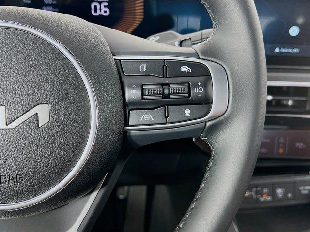 Photo of 2025 Wolf Gray Kia K5