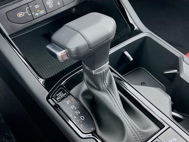 Photo of 2025 Wolf Gray Kia K5