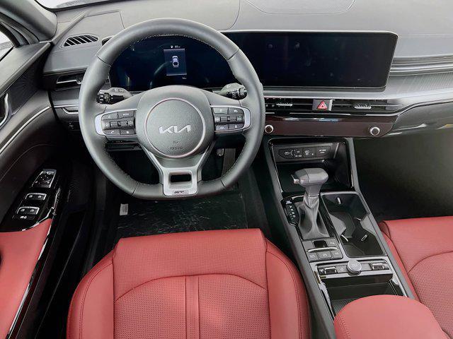 Photo of 2025 Wolf Gray Kia K5