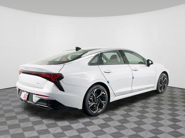 Photo of 2025 Wolf Gray Kia K5