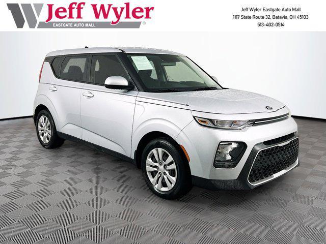Photo of 2020 Sparkling Silver Kia Soul