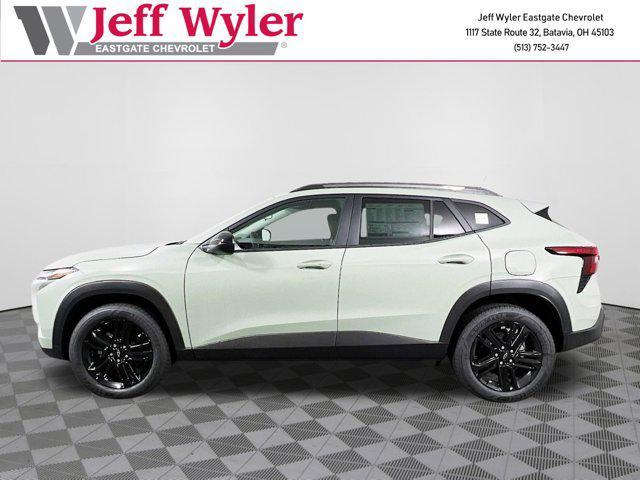 Photo of 2025 Cacti Green Chevrolet Trax