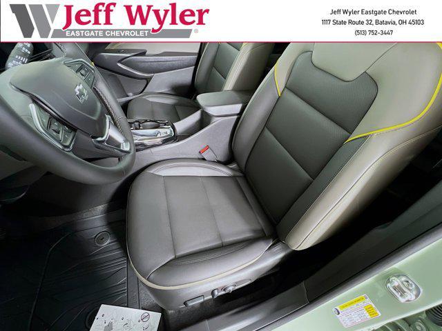 Photo of 2025 Cacti Green Chevrolet Trax