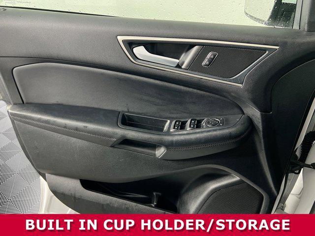 Photo of 2024 Oxford White Ford Edge