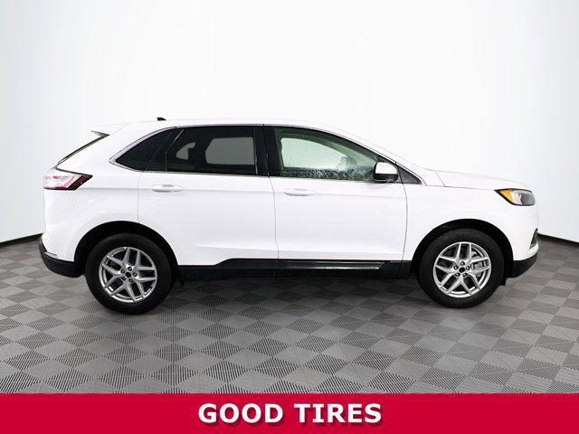 Photo of 2024 Oxford White Ford Edge