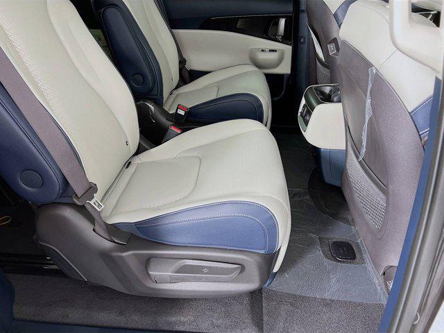 Photo of 2026 Panthera Metal Kia Carnival