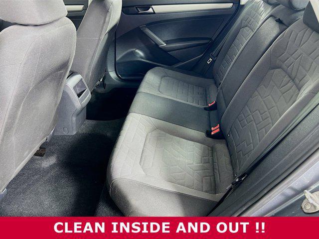 Photo of 2021 Platinum Gray Metallic Volkswagen Passat