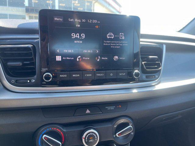 Photo of 2023 Clear White Kia Rio