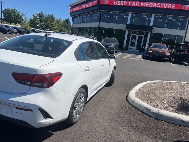 Photo of 2023 Clear White Kia Rio