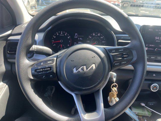 Photo of 2023 Clear White Kia Rio