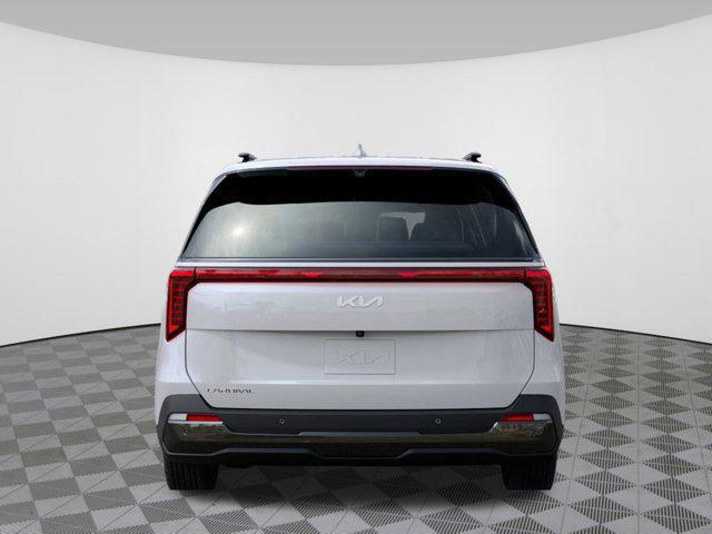 Photo of 2026 Snow White Pearl Kia Carnival