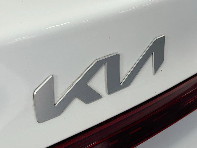 Photo of 2023 Snow White Pearl Kia Forte