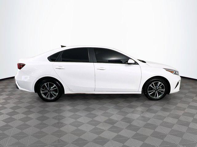 Photo of 2023 Snow White Pearl Kia Forte