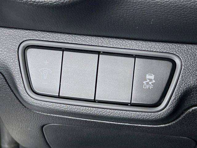 Photo of 2023 Snow White Pearl Kia Forte