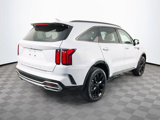 Photo of 2022 Wolf Gray Kia Sorento