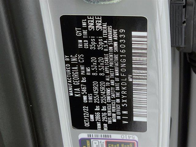 Photo of 2022 Wolf Gray Kia Sorento