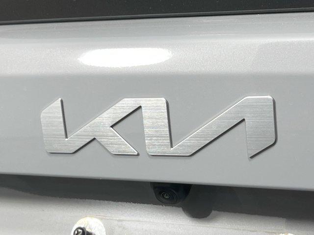 Photo of 2022 Wolf Gray Kia Sorento