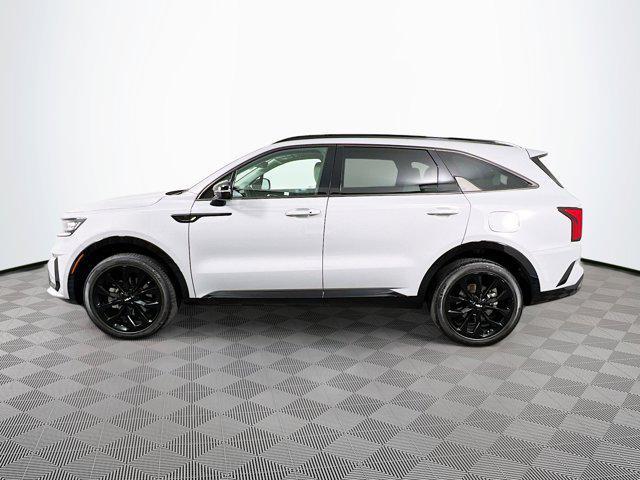 Photo of 2022 Wolf Gray Kia Sorento