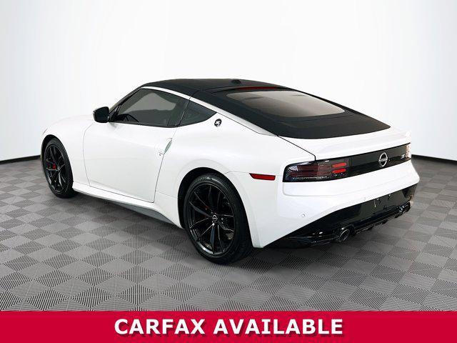 Photo of 2023 Everest White Pearl/Super Black Nissan Z