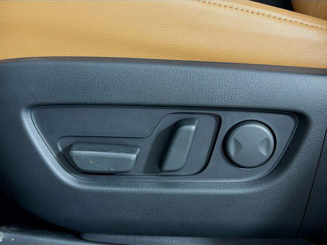 Photo of 2025 Rhodium White Premium Mazda CX-70