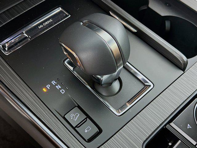 Photo of 2025 Rhodium White Premium Mazda CX-70