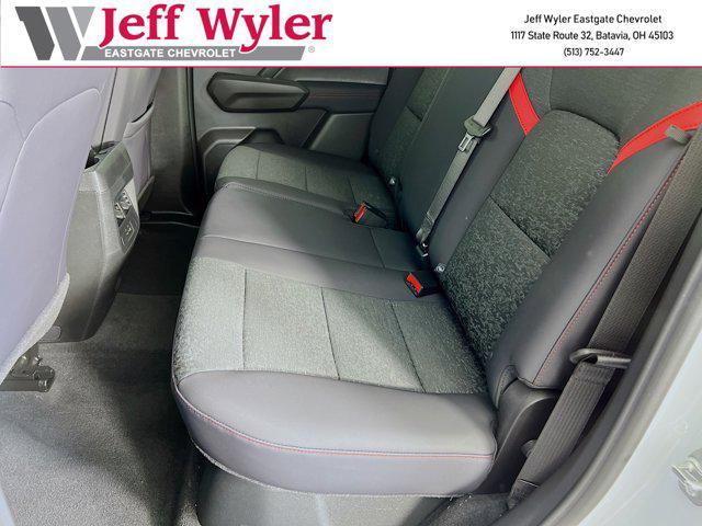 Photo of 2025 Summit White Chevrolet Colorado