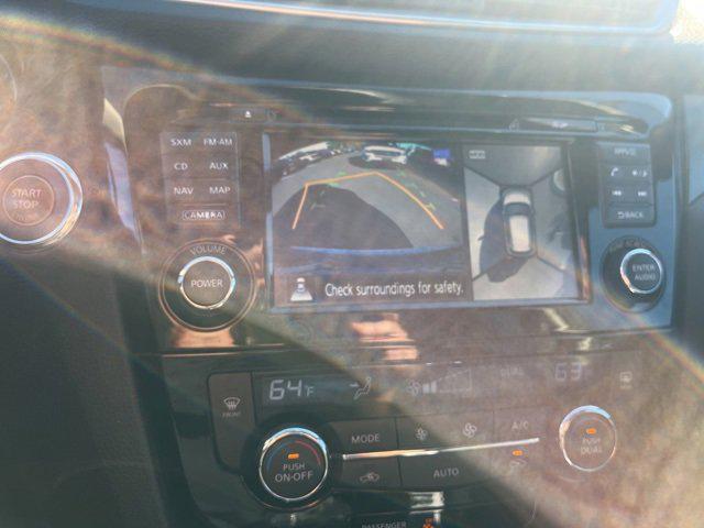 Photo of 2015 Arctic Blue Metallic Nissan Rogue