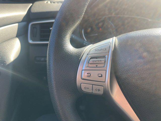 Photo of 2015 Arctic Blue Metallic Nissan Rogue
