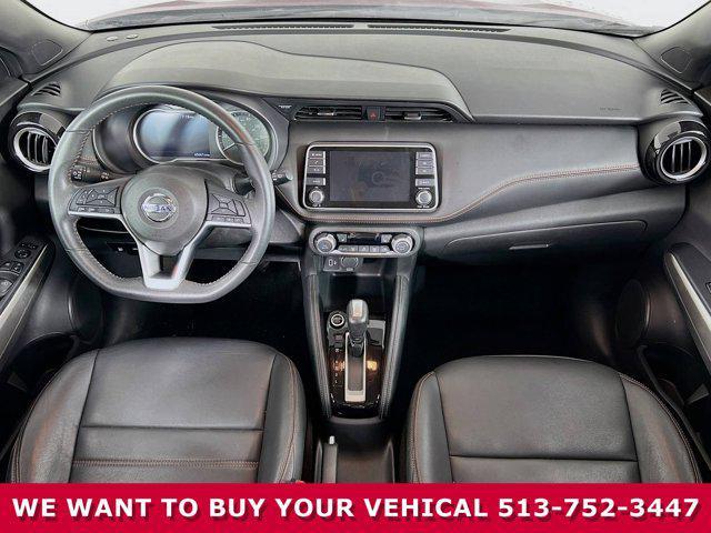 Photo of 2020 Cayenne Red/Super Black Nissan Kicks