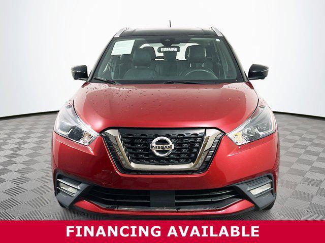Photo of 2020 Cayenne Red/Super Black Nissan Kicks