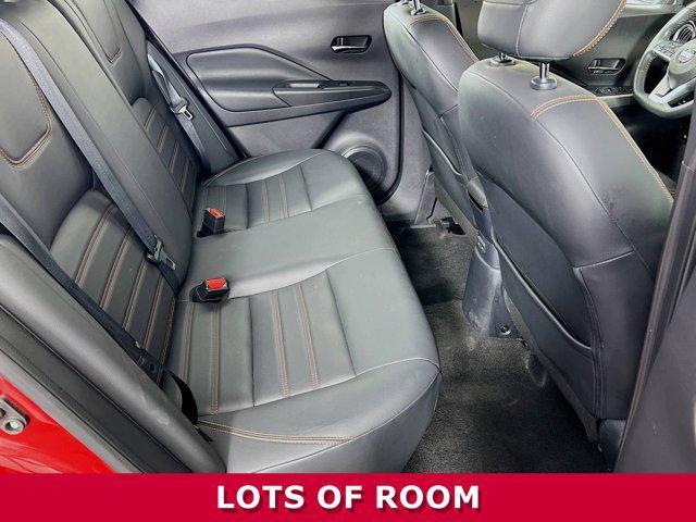 Photo of 2020 Cayenne Red/Super Black Nissan Kicks