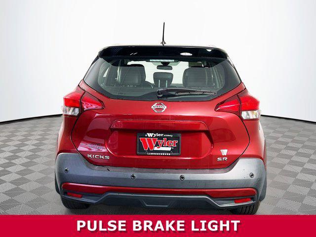 Photo of 2020 Cayenne Red/Super Black Nissan Kicks