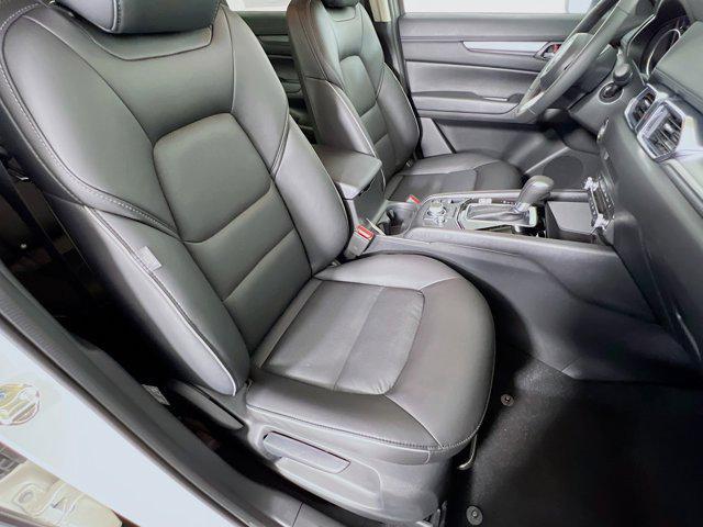 Photo of 2025 Rhodium White Metallic Mazda CX-5