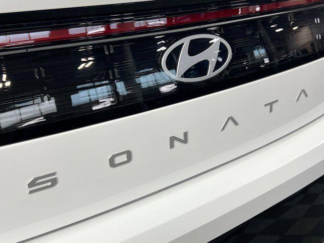 Photo of 2025 Serenity White Hyundai SONATA