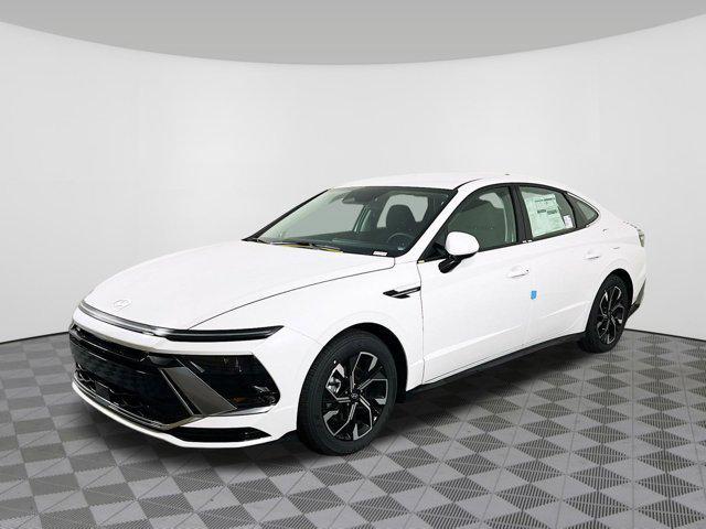Photo of 2025 Serenity White Hyundai SONATA