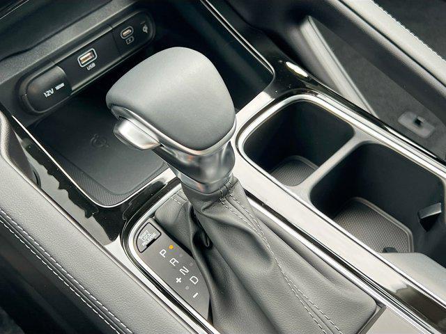 Photo of 2025 Everlasting Silver Kia Telluride