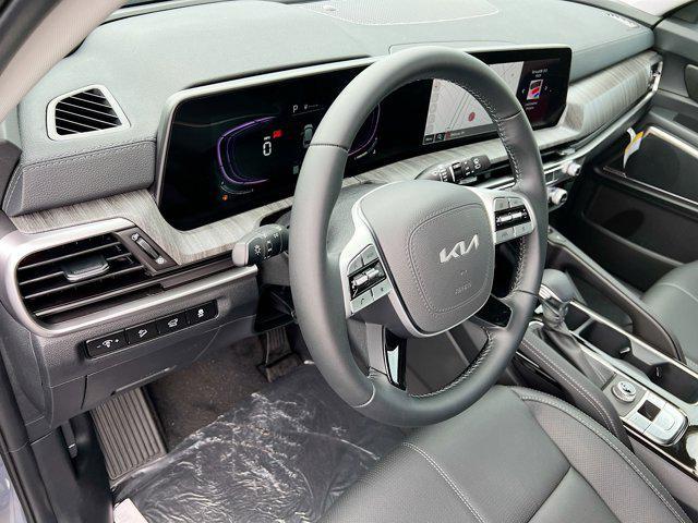 Photo of 2025 Everlasting Silver Kia Telluride