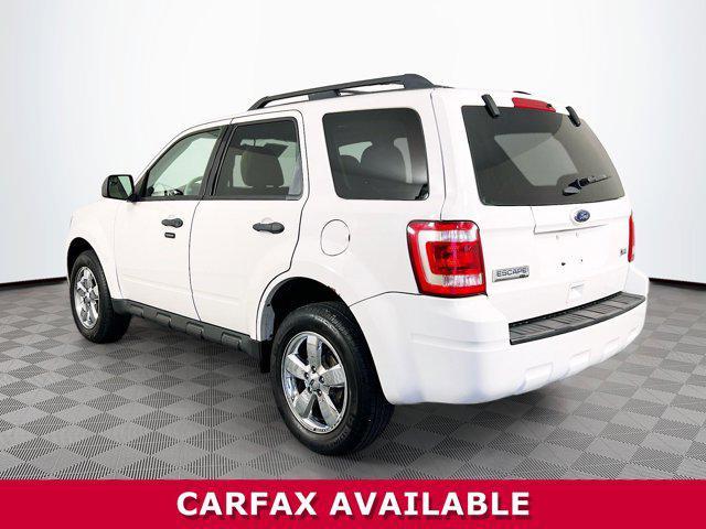 Photo of 2012 White Suede Ford Escape
