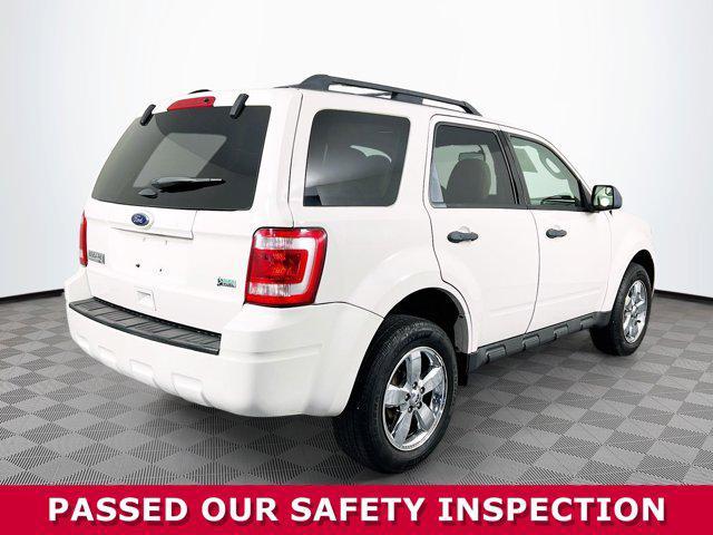 Photo of 2012 White Suede Ford Escape