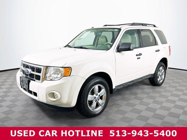 Photo of 2012 White Suede Ford Escape
