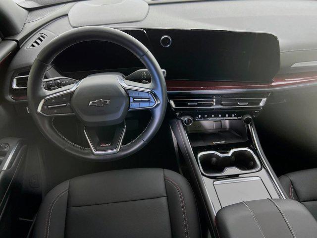 Photo of 2025 Mosaic Black Metallic Chevrolet Traverse