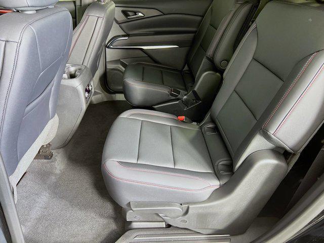 Photo of 2025 Mosaic Black Metallic Chevrolet Traverse